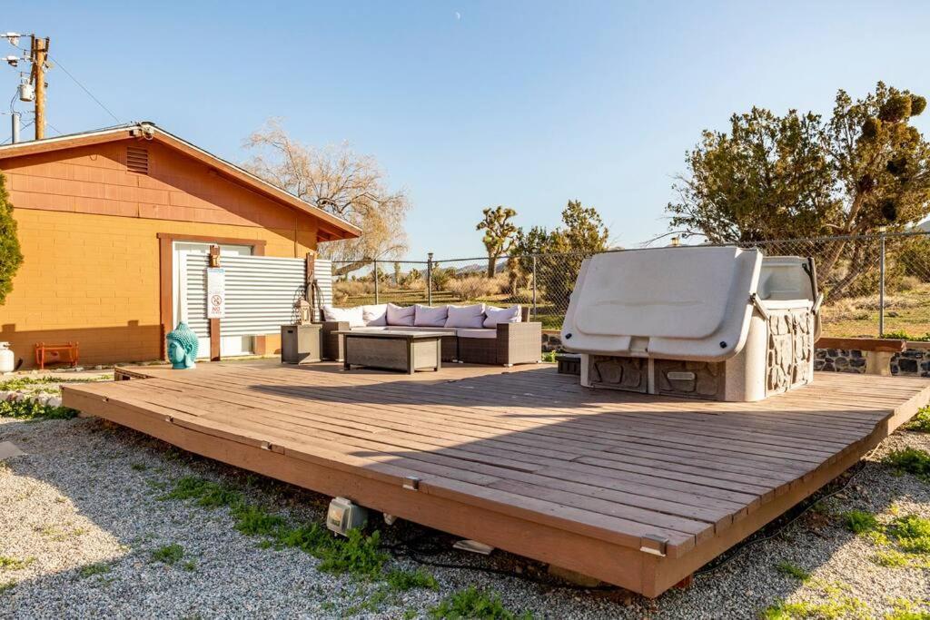 Jt'S Star Catcher Cabin - Hot Tub Yucca Valley Extérieur photo