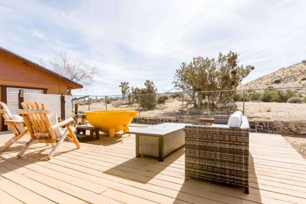 Jt'S Star Catcher Cabin - Hot Tub Yucca Valley Extérieur photo