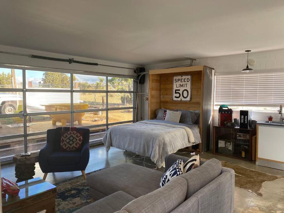 Jt'S Star Catcher Cabin - Hot Tub Yucca Valley Extérieur photo